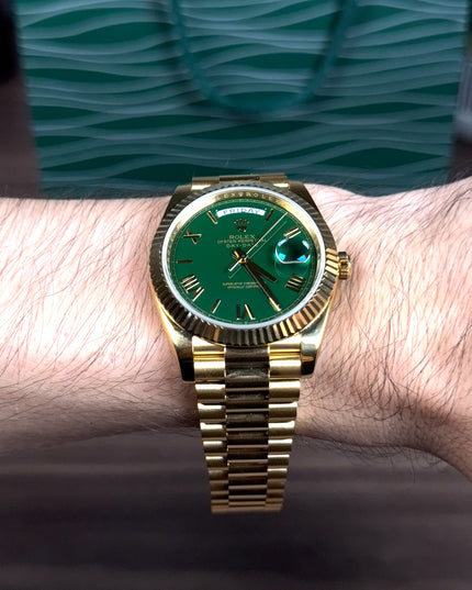 ROLEX DAY-DATE SUIZO - DORADO FONDO VERDE