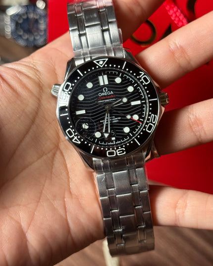 OMEGA SEAMASTER DRIVER 300M AUTOMÁTICO - FONDO NEGRO SUIZO