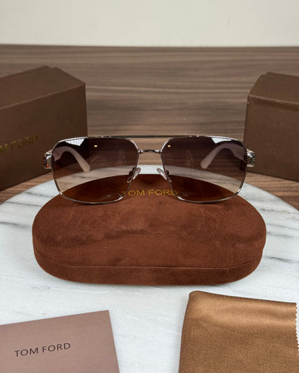 TOM FORD
