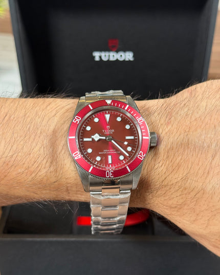 TUDOR BLACK BAY - ROJO