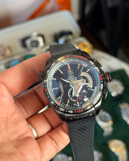 TAG HEUER CARRERA DIAL NEGRO BISEL TAQUÍMETRO