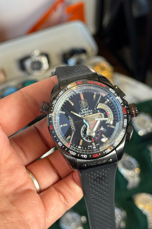 TAG HEUER CARRERA DIAL NEGRO BISEL TAQUÍMETRO