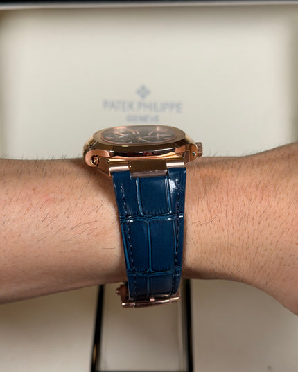 PATEK PHILIPPE NAUTILUS MOON PHASE ROSE GOLD CORREA PIEL AZUL