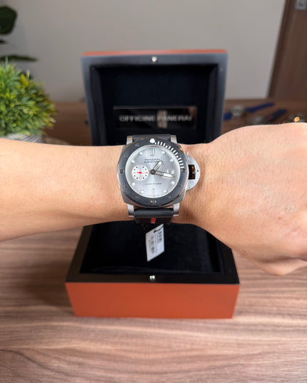 PANERAI SUMERSIBLE LUNA ROSSA GMT - NEGRO/GRIS