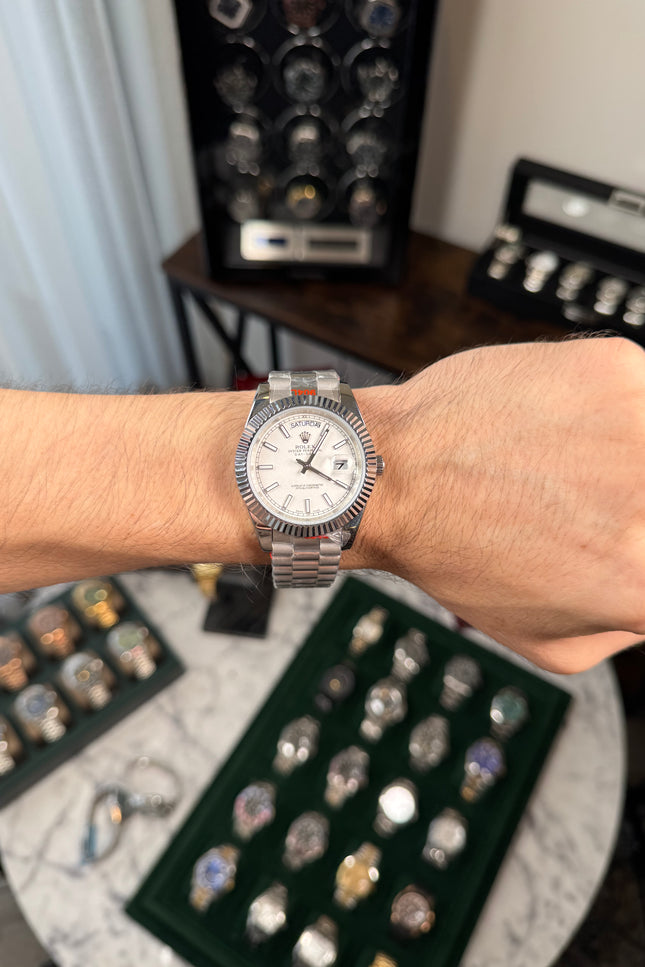 ROLEX DAY DATE PLATEADO - FONDO BLANCO