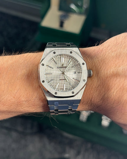 AUDEMARS PIGUET ROYAL OAK - FONDO BLANCO