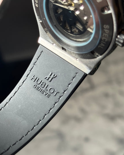 HUBLOT CLASSIC FUSION TITANIUM BLACK SHINY