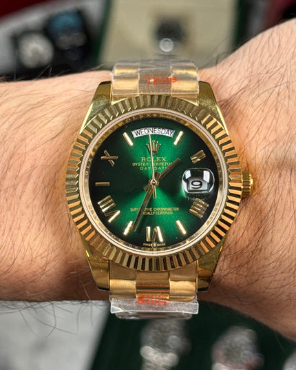 ROLEX DAY DATE DORADO - FONDO VERDE