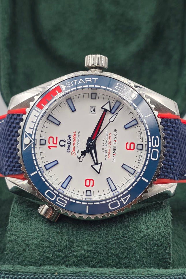 OMEGA SEAMASTER PLANET OCEAN 600M - FONDO BLANCO