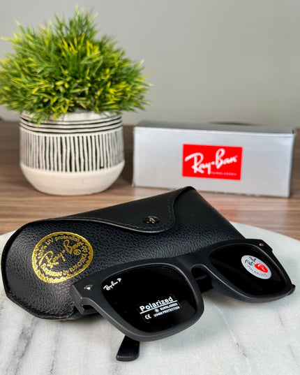 RAY-BAN WAYFARER CLASSIC