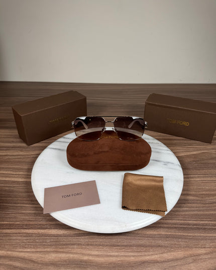 TOM FORD