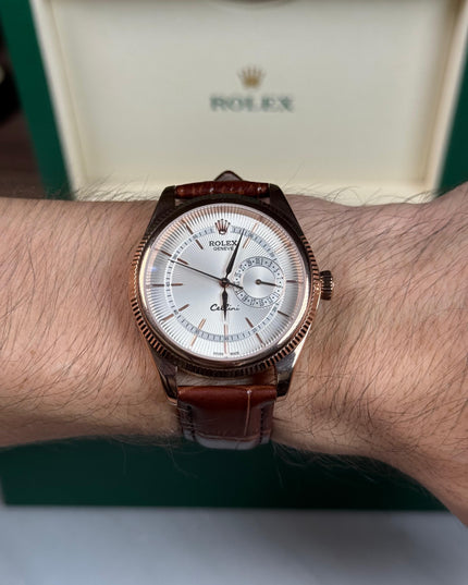 ROLEX CELLINI DATE - ROSEGOLD CAFÉ FONDO BLANCO