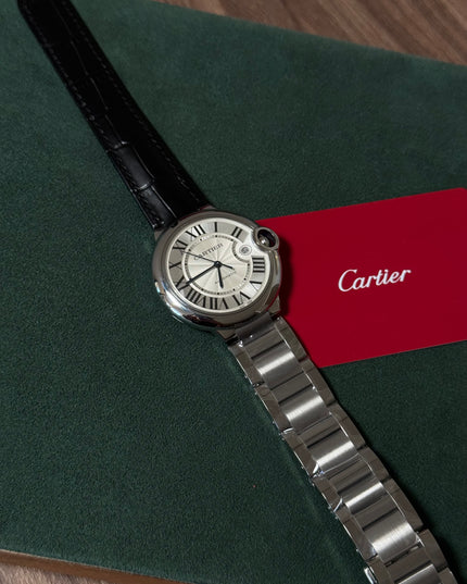 CARTIER BALLON BLEU SUIZO DOBLE EXTENSIBLE - FONDO BLANCO