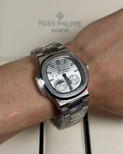 PATEK PHILIPPE NAUTILUS MOON PHASE PLATEADO FONDO PLATA