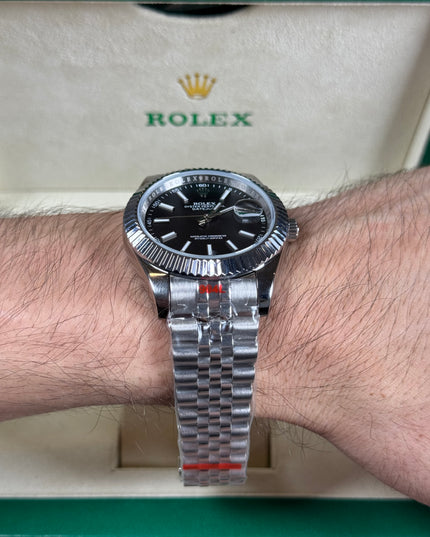 ROLEX DATEJUST PLATEADO - FONDO NEGRO