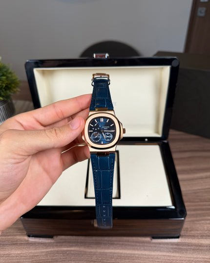 PATEK PHILIPPE NAUTILUS MOON PHASE ROSE GOLD CORREA PIEL AZUL