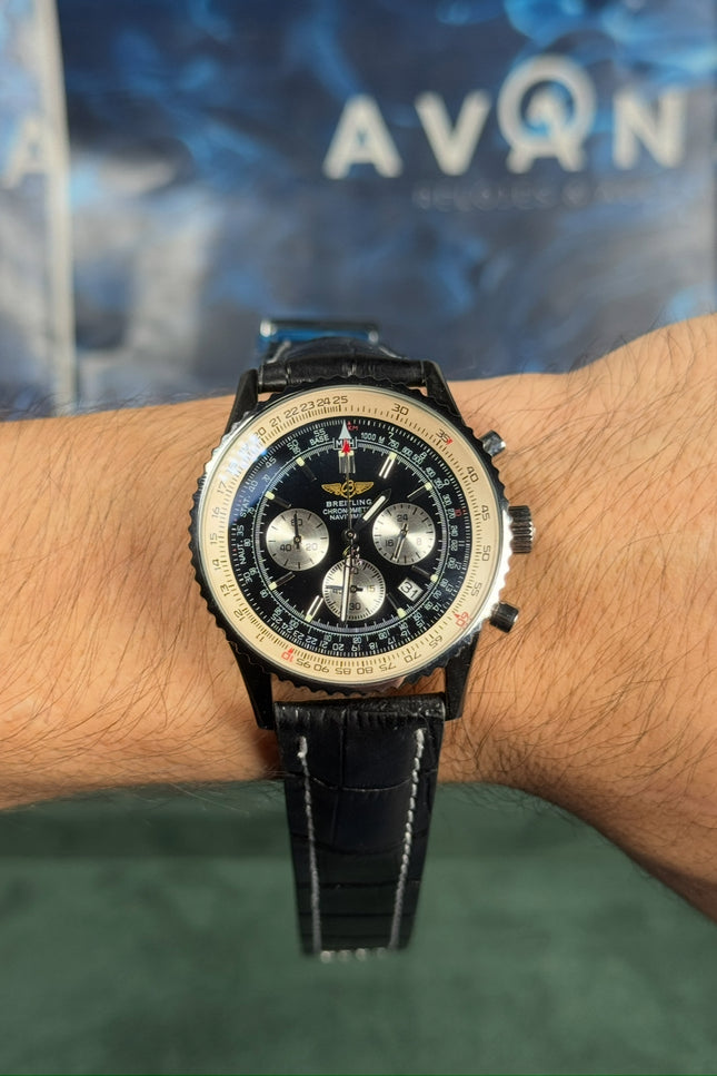BREITLING CRONÓMETRO NAVITIMER - PIEL NEGRO