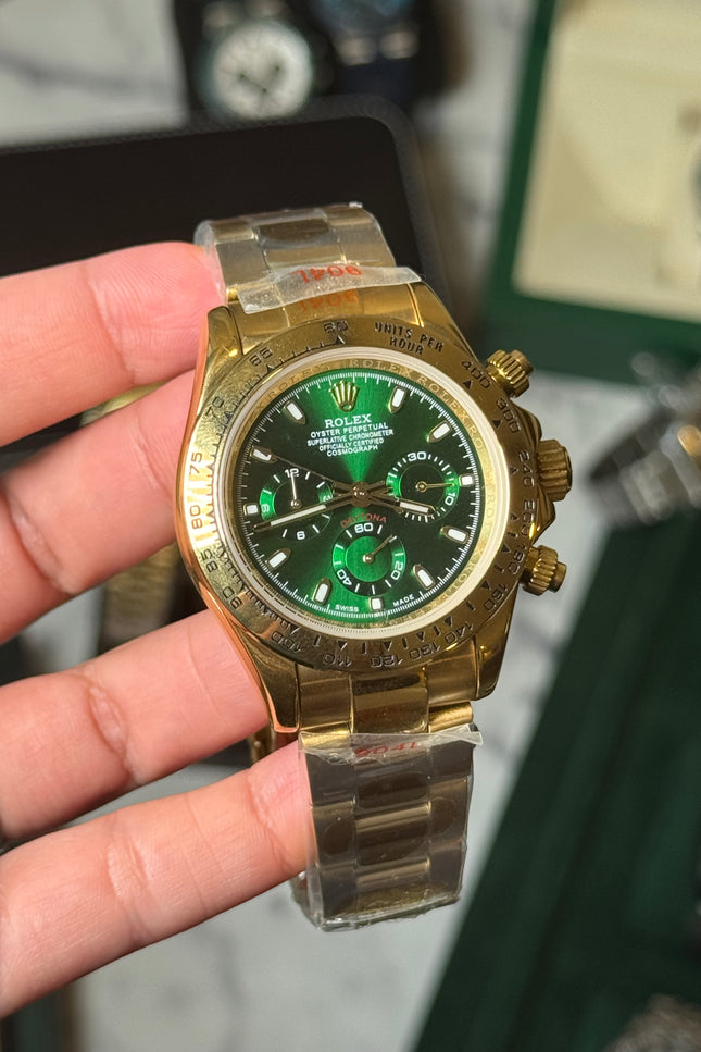 ROLEX DAYTONA DORADO - FONDO VERDE