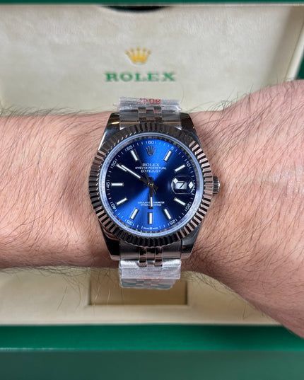 ROLEX DATEJUST PLATEADO - FONDO AZUL