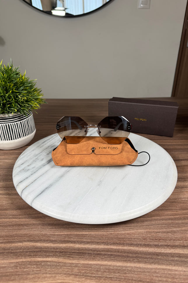 TOM FORD