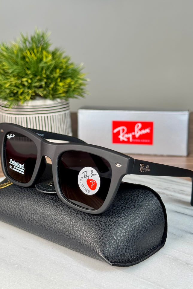 RAY-BAN WAYFARER CLASSIC
