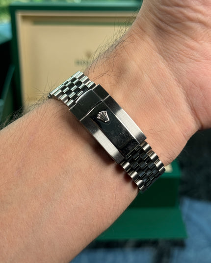 ROLEX DATEJUST 40MM SUIZO - FONDO VERDE