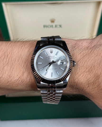 ROLEX DATEJUST PLATEADO - FONDO GRIS