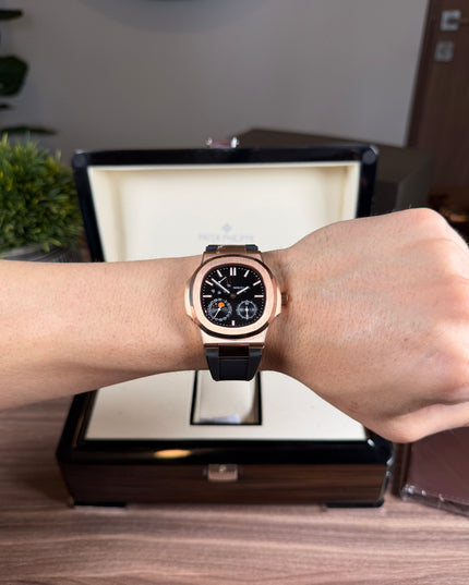PATEK PHILIPPE NAUTILUS MOON PHASE ROSE GOLD CORREA CAUCHO