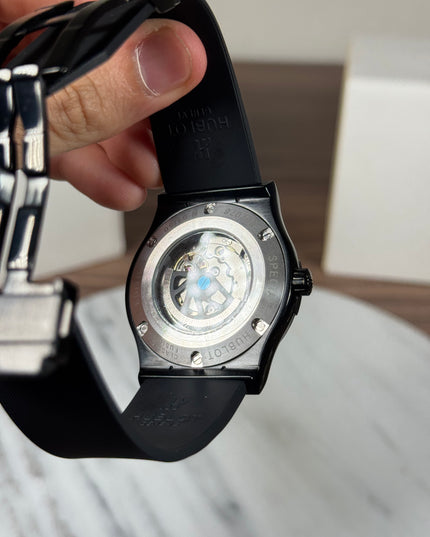 HUBLOT CLASSIC FUSION BLACK MAGIC