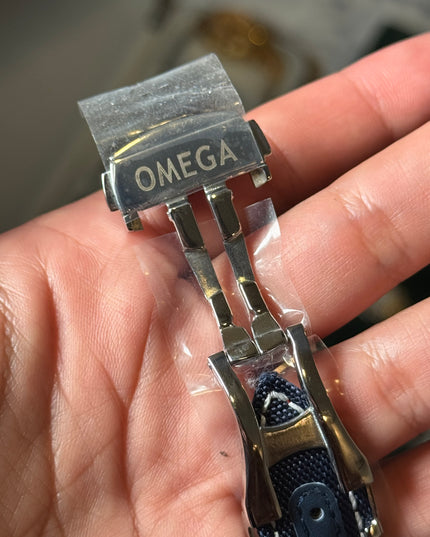 OMEGA SPEEDMASTER SERIE DE ANIVERSARIO SNOOPY - AZUL