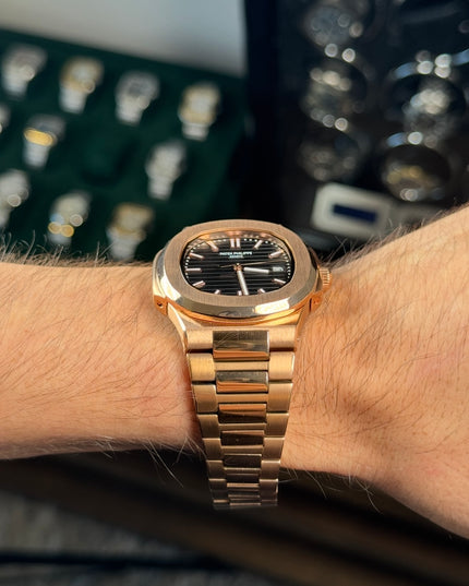 PATEK PHILIPPE NAUTILUS ROSE GOLD - FONDO NEGRO