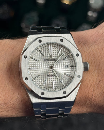 AUDEMARS PIGUET ROYAL OAK - FONDO BLANCO