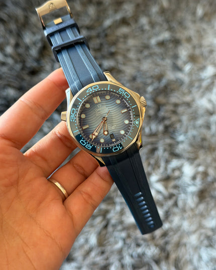 OMEGA SEAMASTER DIVER 300M SUMMER BLUE CAUCHO