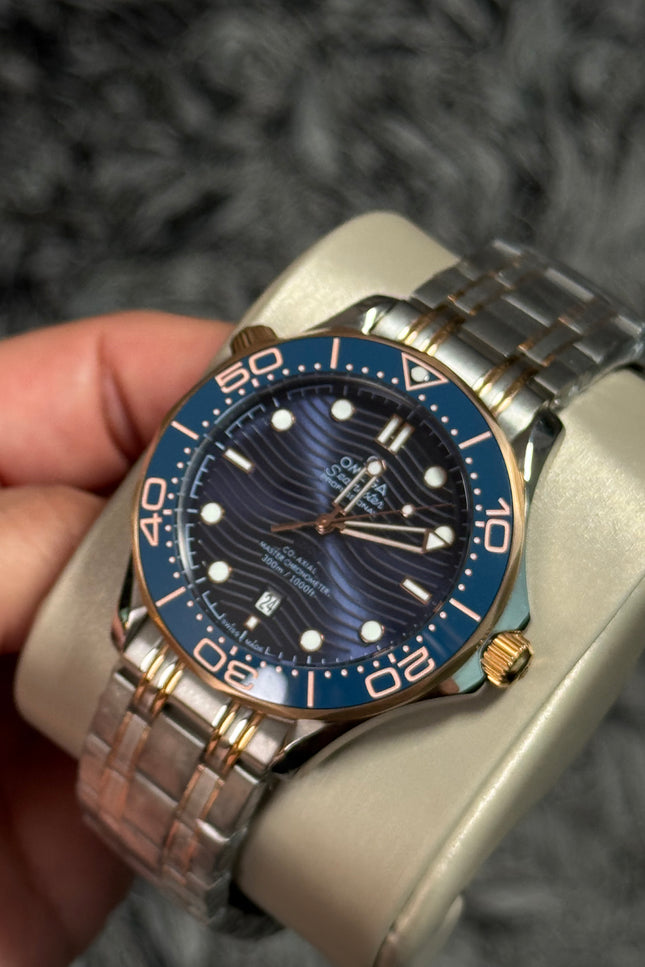 OMEGA SEAMASTER DIVER 300M - ACERO Y ORO ROSA