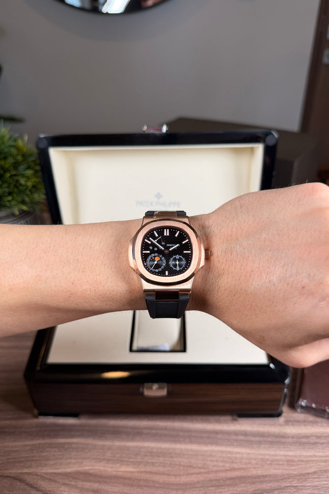 PATEK PHILIPPE NAUTILUS MOON PHASE ROSE GOLD CORREA CAUCHO