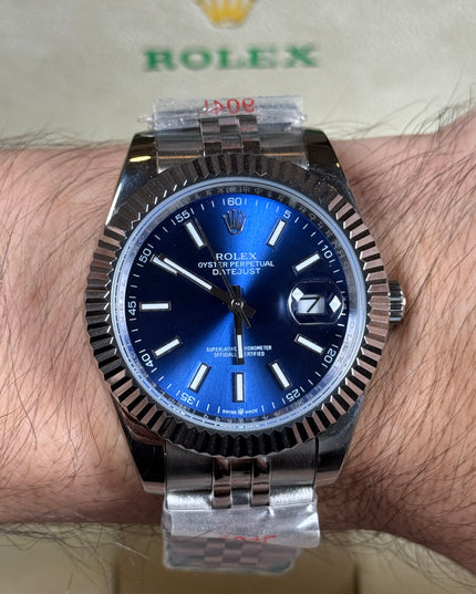 ROLEX DATEJUST PLATEADO - FONDO AZUL