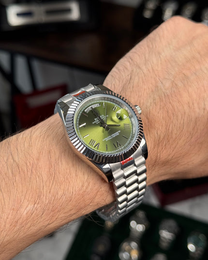 ROLEX DAY DATE PLATEADO - FONDO VERDE