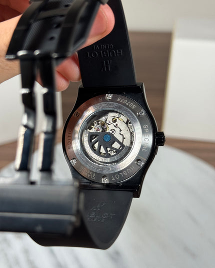 HUBLOT CLASSIC FUSION BLACK MAGIC