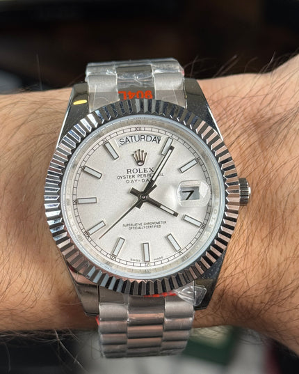 ROLEX DAY DATE PLATEADO - FONDO BLANCO
