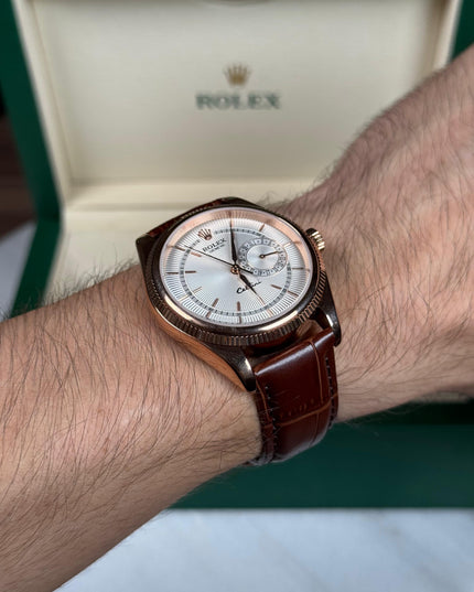 ROLEX CELLINI DATE - ROSEGOLD CAFÉ FONDO BLANCO