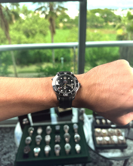 OMEGA SPEEDMASTER 007