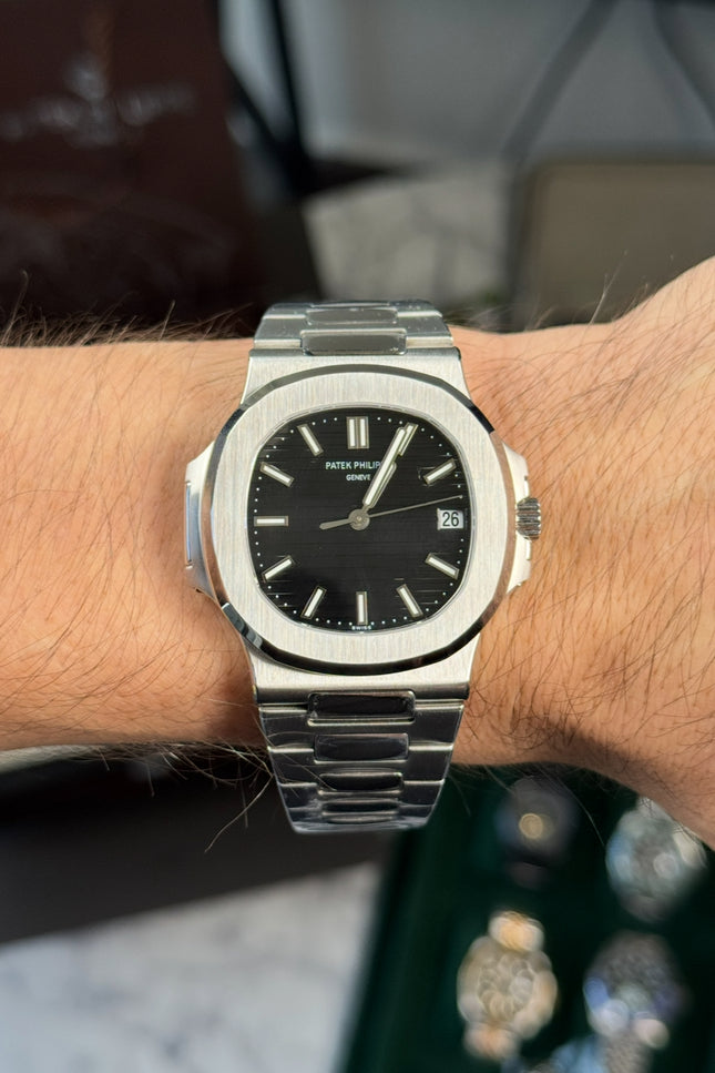 PATEK PHILIPPE NAUTILUS SUIZO - NEGRO