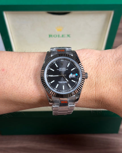 ROLEX DATEJUST PLATEADO - FONDO NEGRO OYSTER