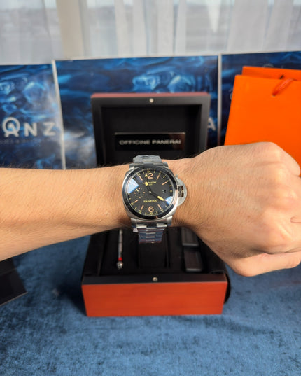 PANERAI LUMINOR GMT- PLATA FONDO NEGRO