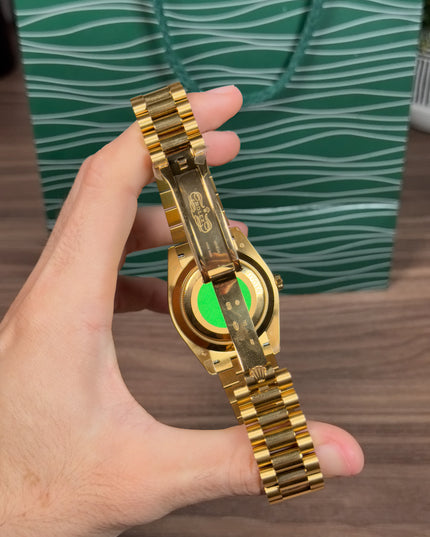 ROLEX DAY-DATE SUIZO - DORADO FONDO VERDE