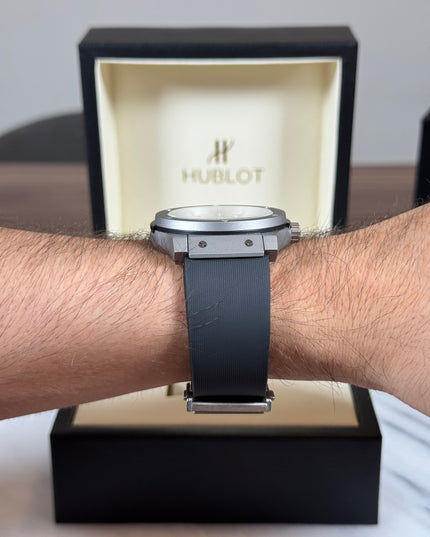 HUBLOT CLASSIC FUSION CERAMIC TITANIUM WHITE DIAL