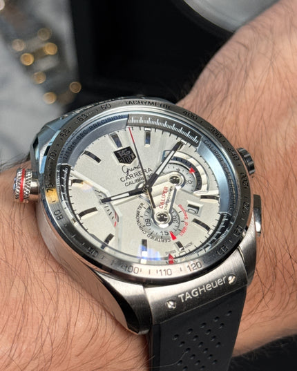 TAG HEUER CARRERA DIAL NEGRO BISEL TAQUÍMETRO