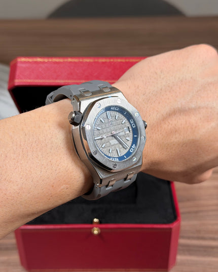 AUDEMARS PIGUET ROYAL OAK OFFSHORE CRONÓGRAFO - GRIS