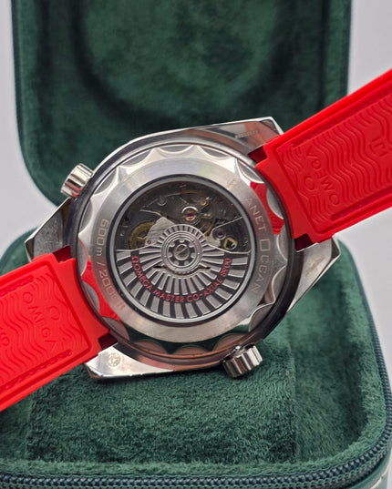 OMEGA SEAMASTER PLANET OCEAN 600M - FONDO BLANCO