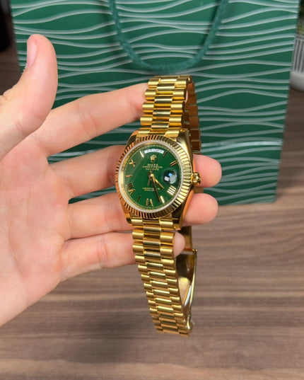 ROLEX DAY-DATE SUIZO - DORADO FONDO VERDE